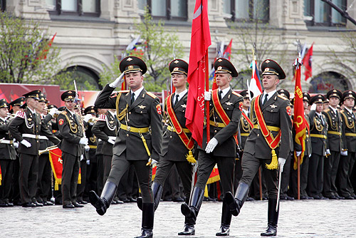 File:Victory Day Parade 2005-4.jpg