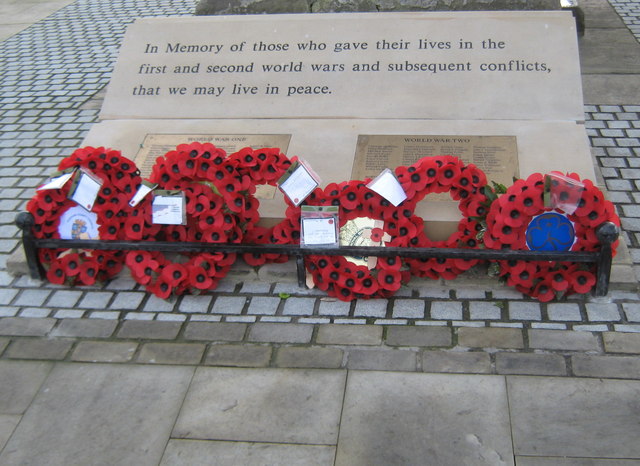 File:West Auckland War Memorial - geograph.org.uk - 1597395.jpg