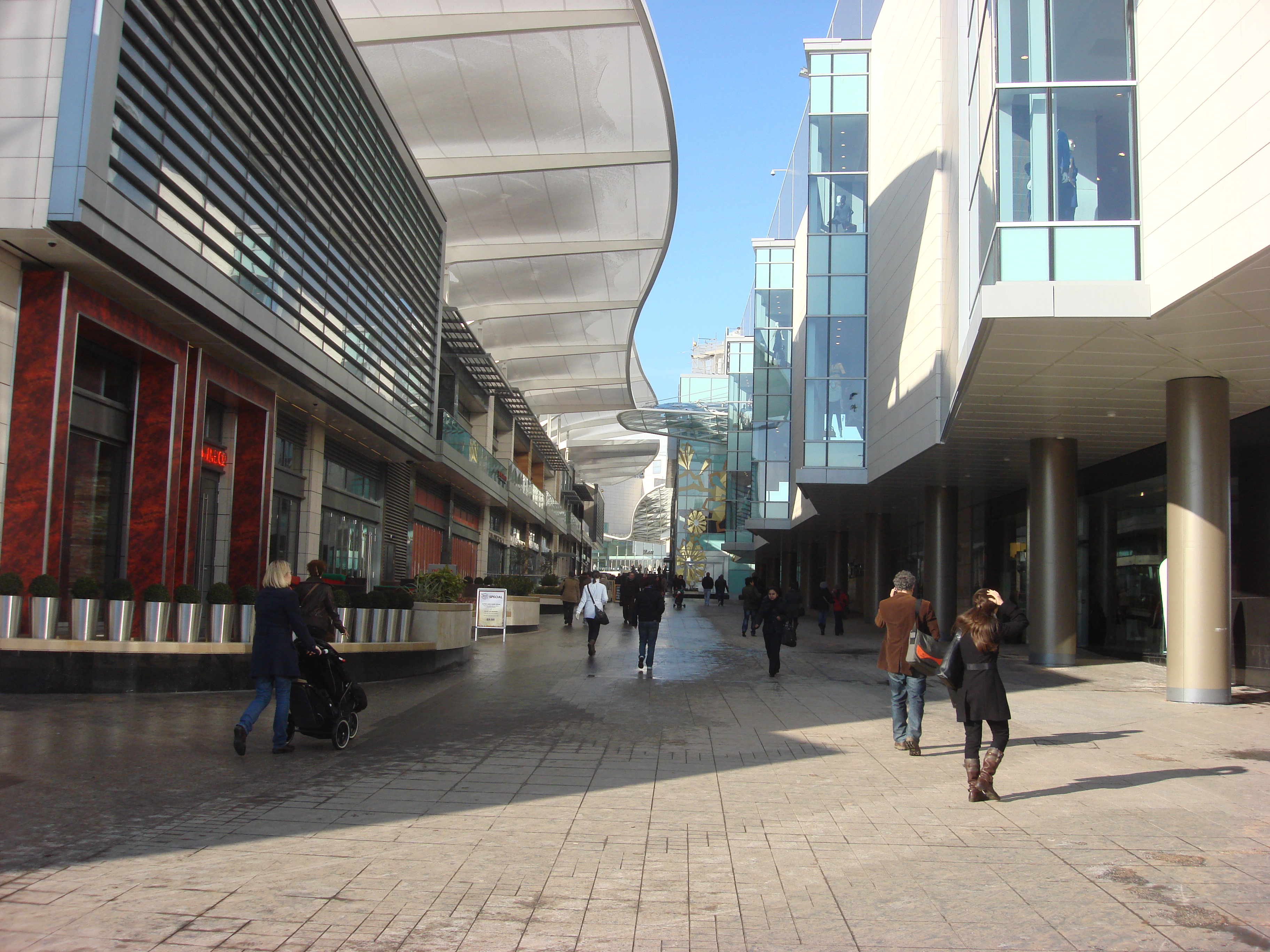 File:Westfield London.jpg - Wikimedia Commons