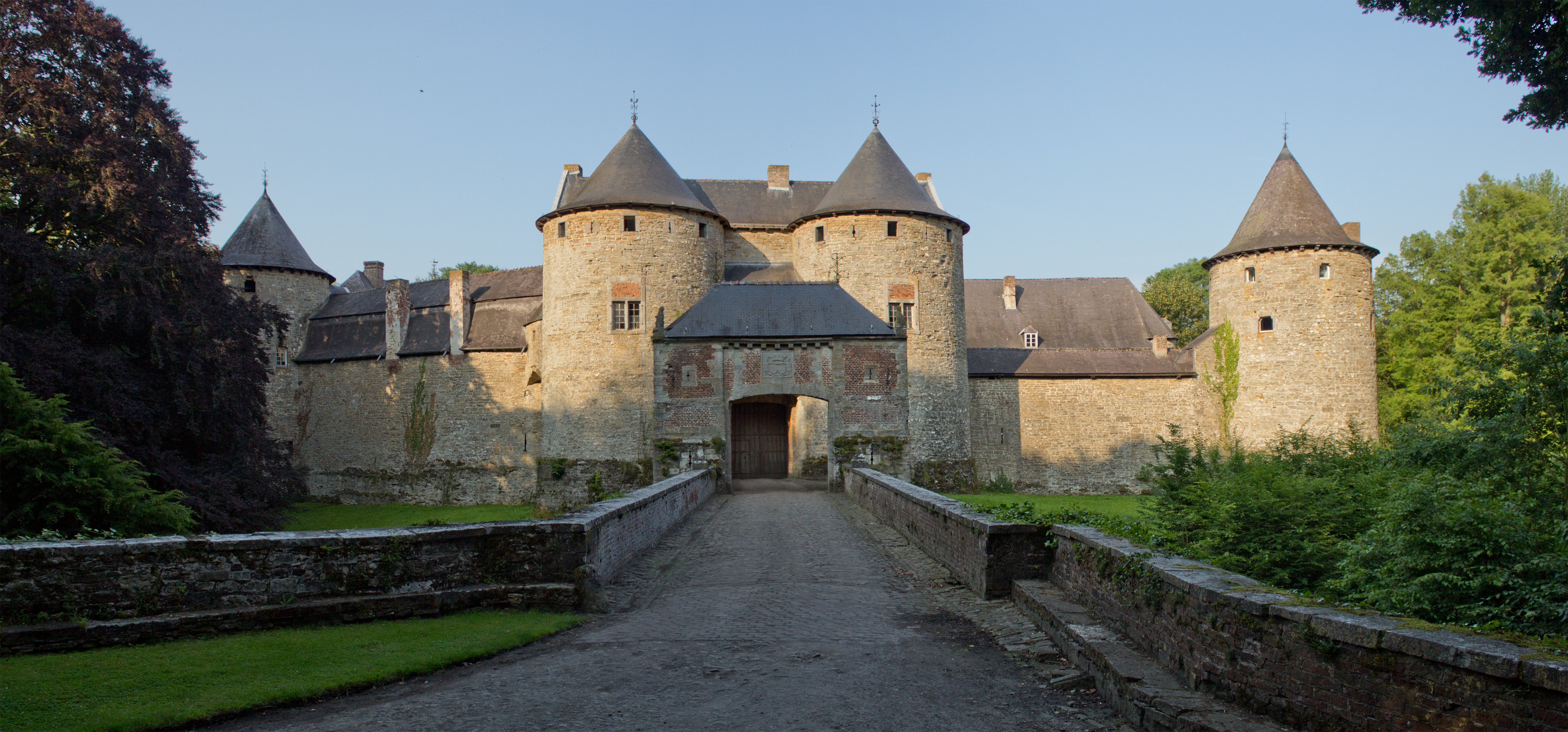 Chateau De Corroy Le Chateau Wikipedia