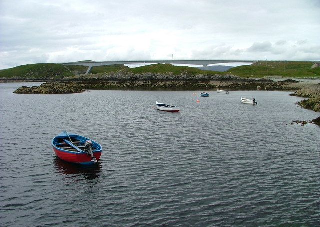 File:Boats on Caolas Sgalpaigh - geograph.org.uk - 2491820.jpg