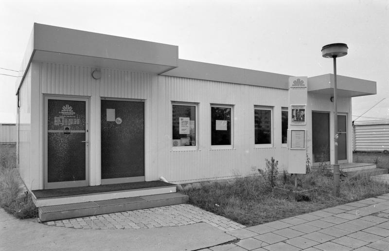 File:Bundesarchiv B 145 Bild-F089041-0010, Halle-Saale, Halle-Neustadt, Bankcontainer.jpg