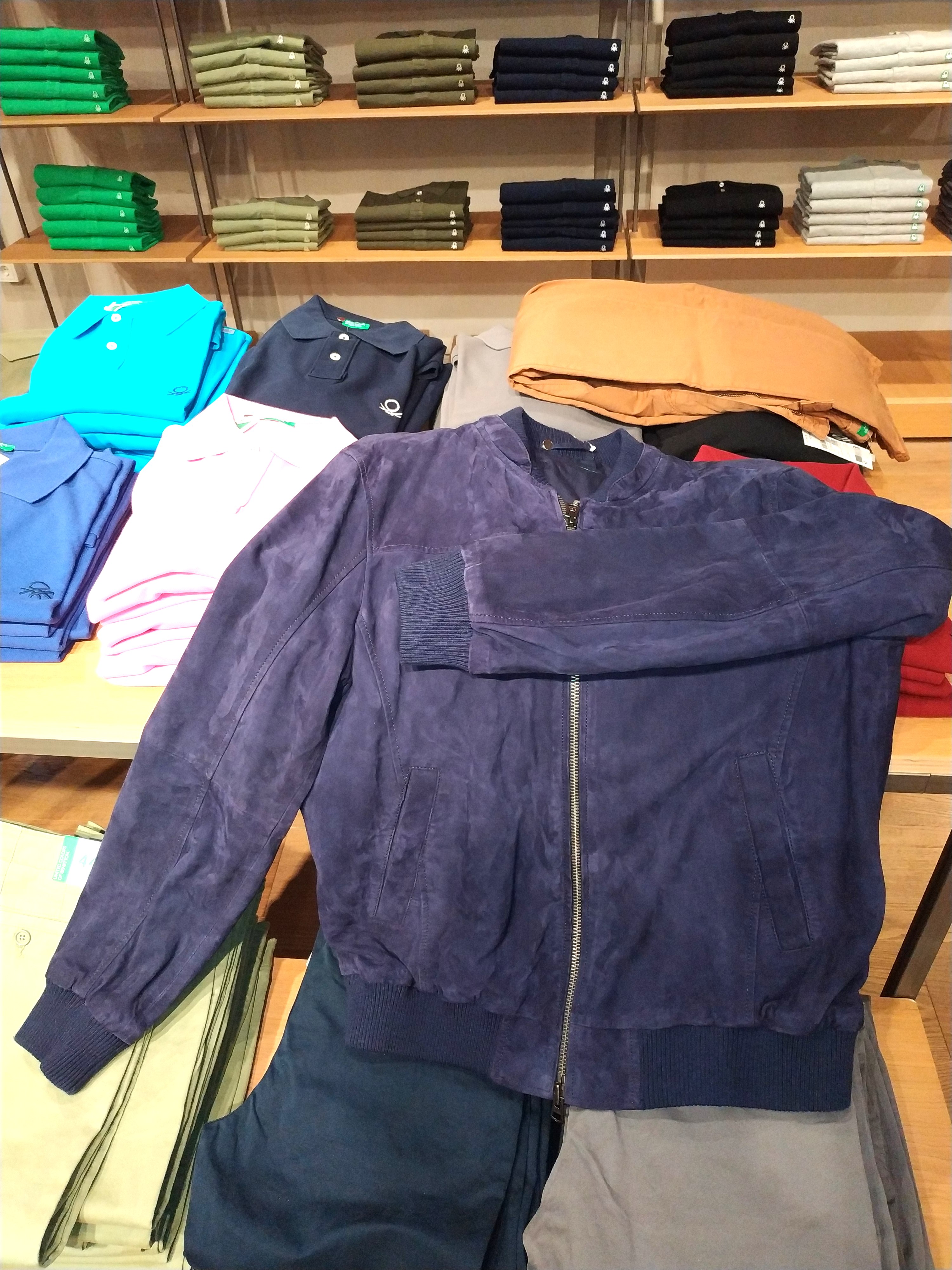 Benetton Leather Sheepskin Jacket, Women's Fashion, Coats, Jackets and  Outerwear on Carousell