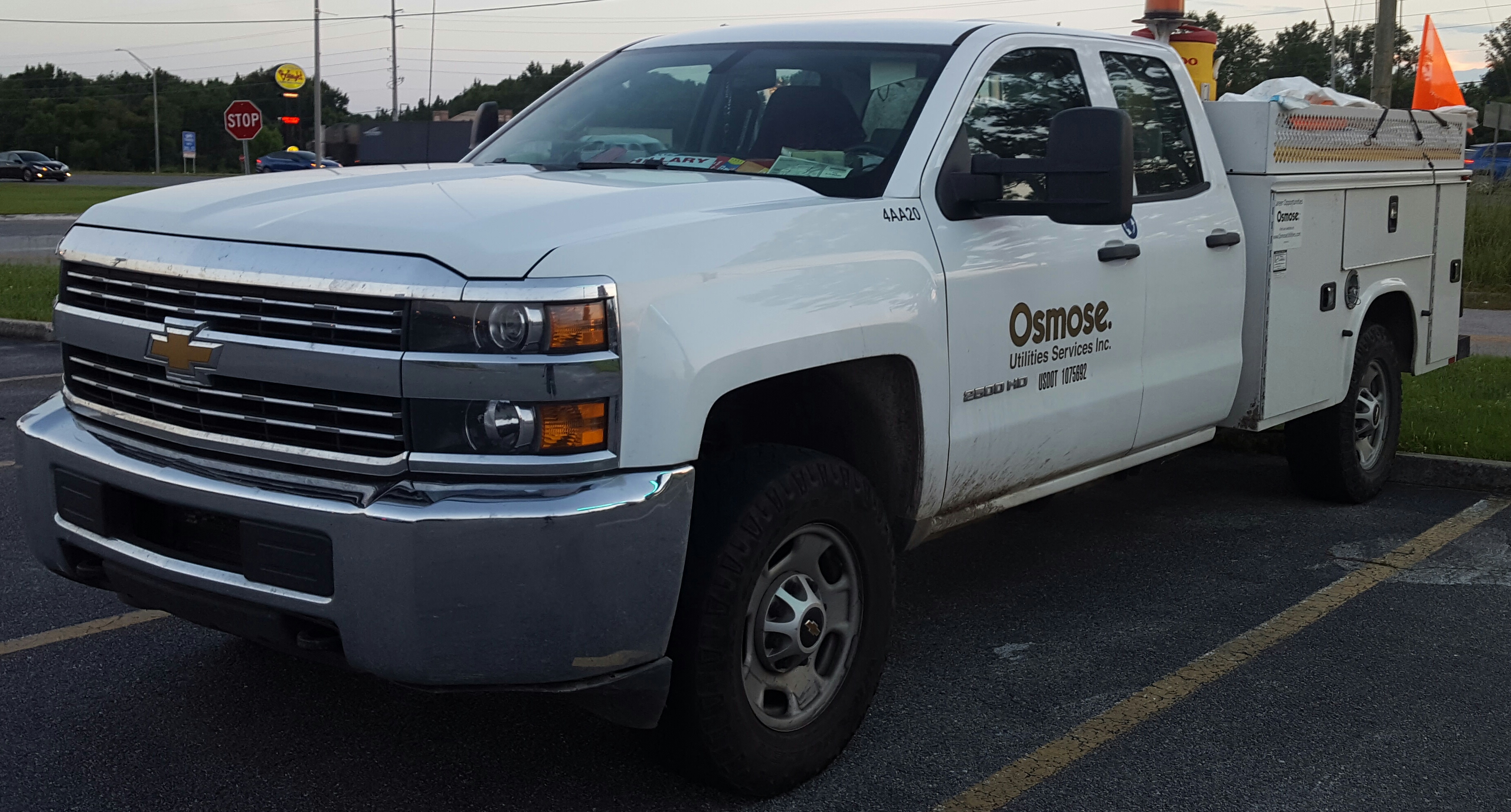 Chevrolet Silverado GMTK2CC Osmose Crew Cab.jpg. 