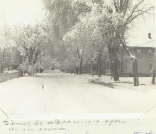 File:Daniel Street, Arnprior, after a 1939 ice storm.jpg