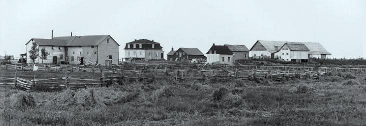 Ferme de J. P. Gagnon, Saint-Jérôme, Lac-Saint-Jean, vers 1903