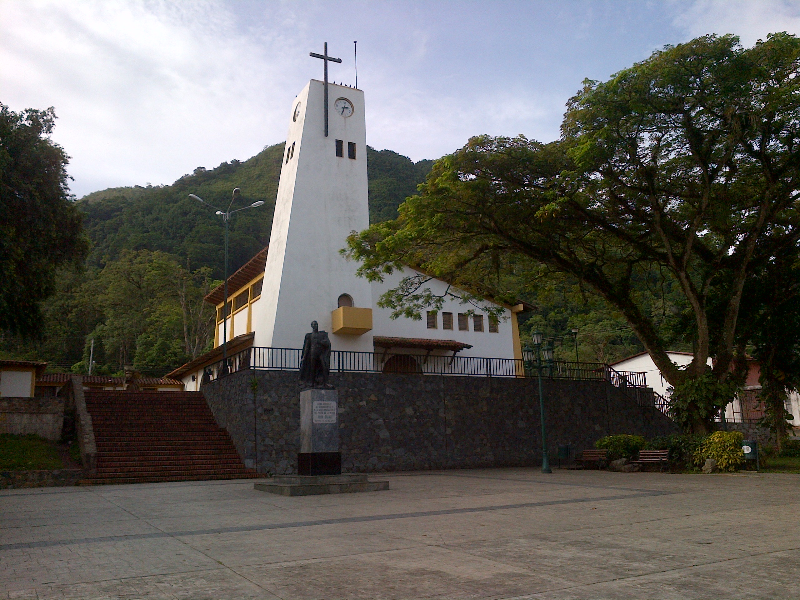 File:Iglesia Santo Ángel Custodio, Caripe,  - Wikimedia Commons