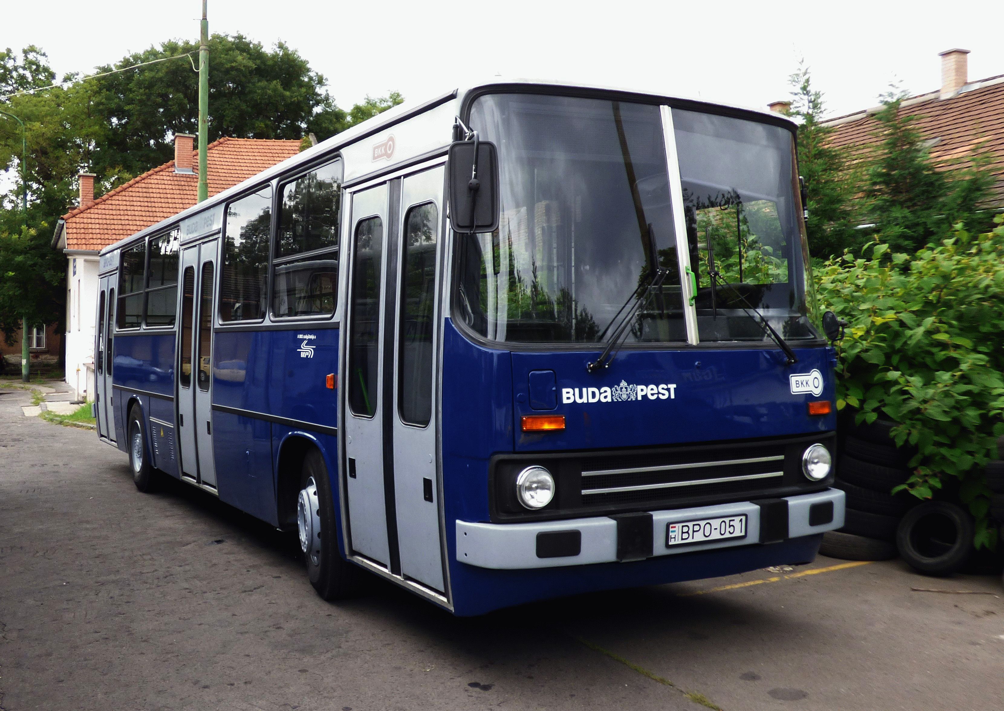 Ikarus 260 - Havana, Cuba, It appears to be badged as a 'Gi…