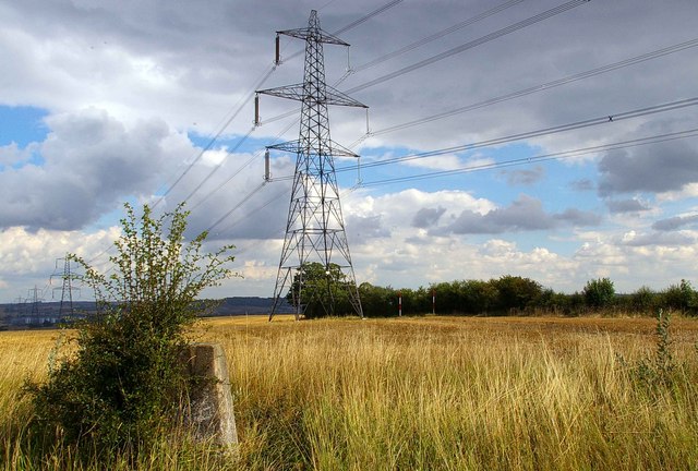 File:Iknield Way Trig - geograph.org.uk - 221879.jpg