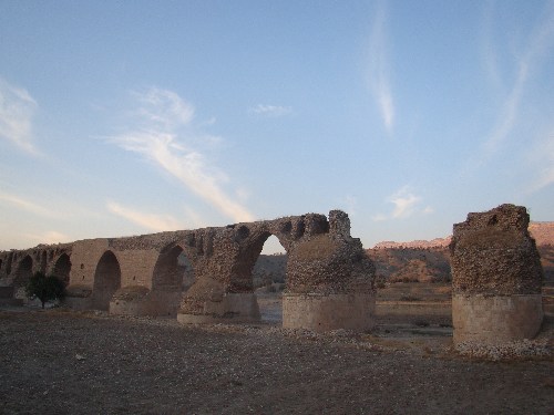 File:Kashgan Bridge, Iran3.jpg