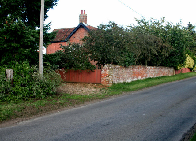 File:Larter Farm - geograph.org.uk - 302167.jpg