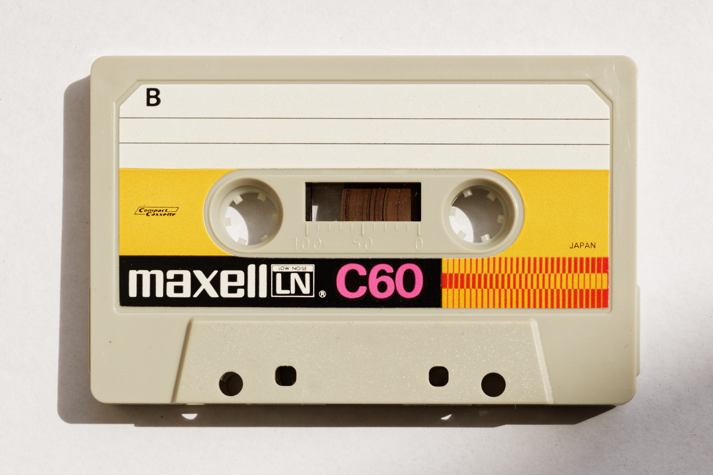 File:Maxell LN 1970s 04.jpg - Wikimedia Commons