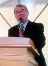 File:Roger S. Fouts (cropped 2).jpg