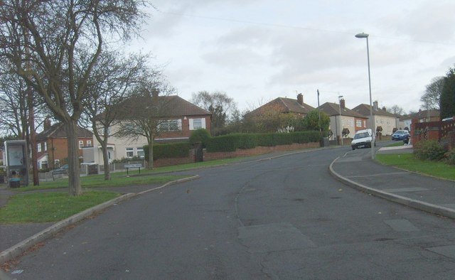 File:Sedgley Hall Avenue Junction - geograph.org.uk - 1604076.jpg