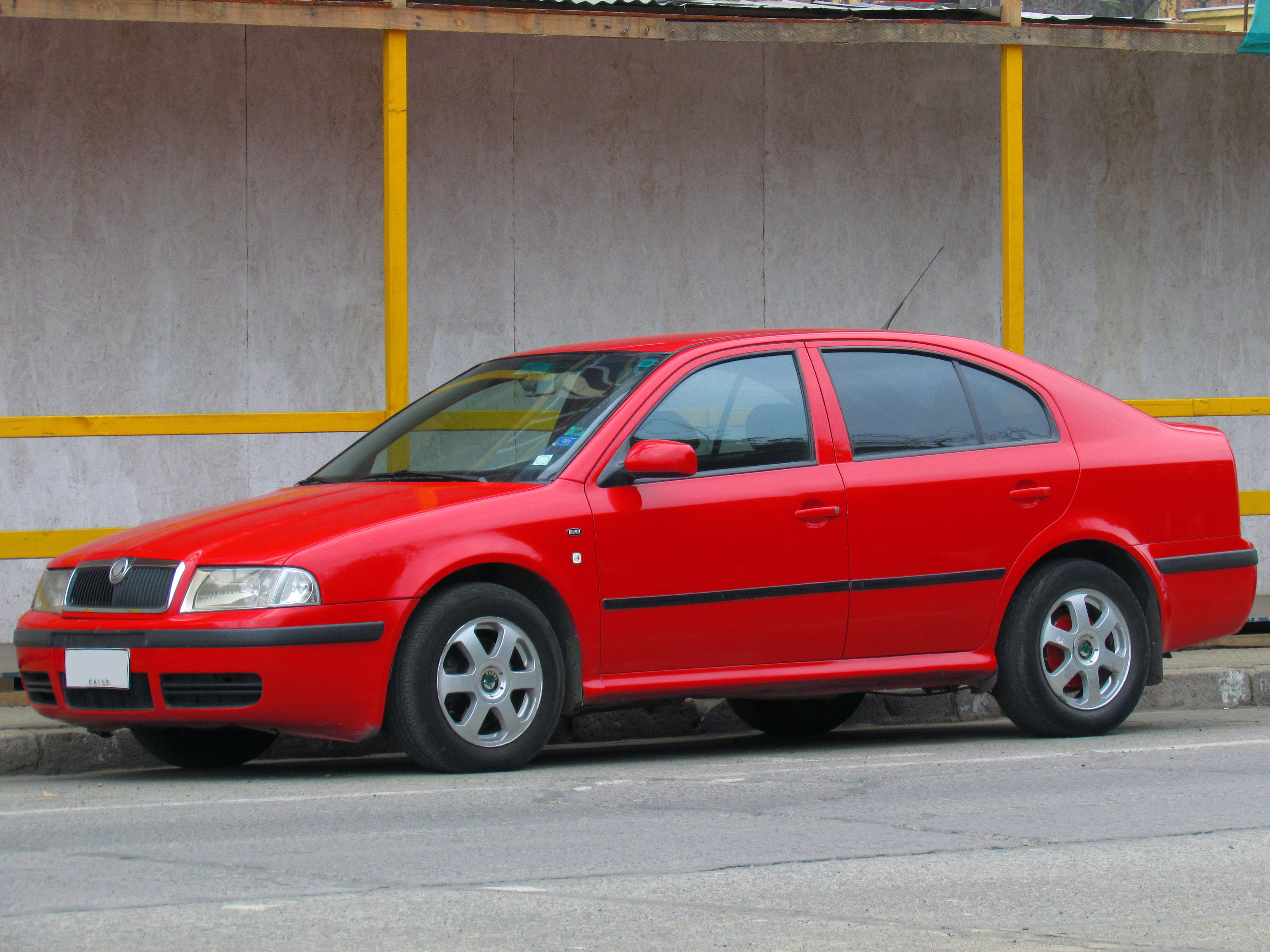 ret Initiativ sy File:Skoda Octavia 1.9 TDi Ambiente 2004 (14305660567).jpg - Wikimedia  Commons