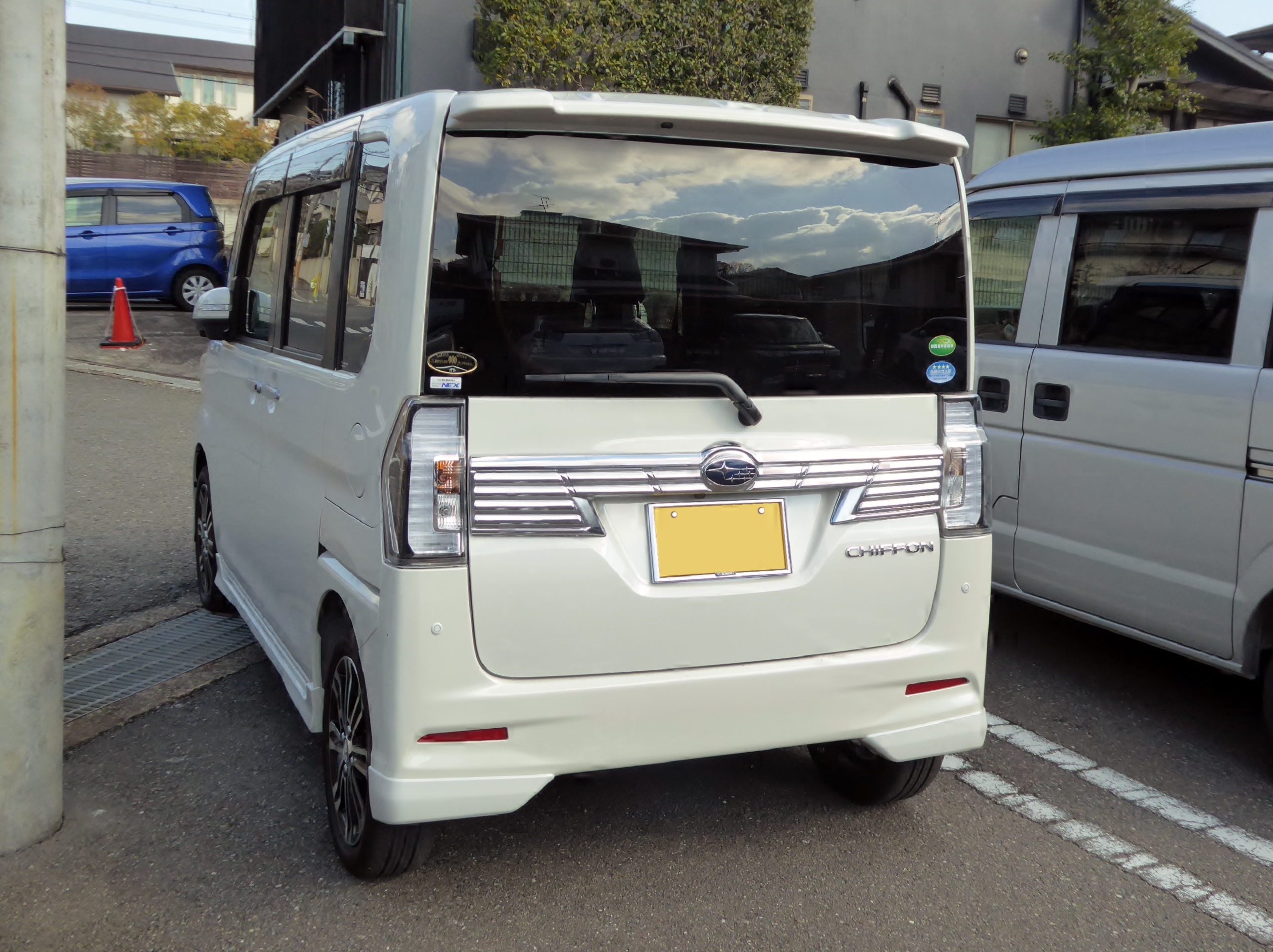 ファイル:Subaru CHIFFON CUSTOM RS Limited Smart Assist (DBA-LA600F