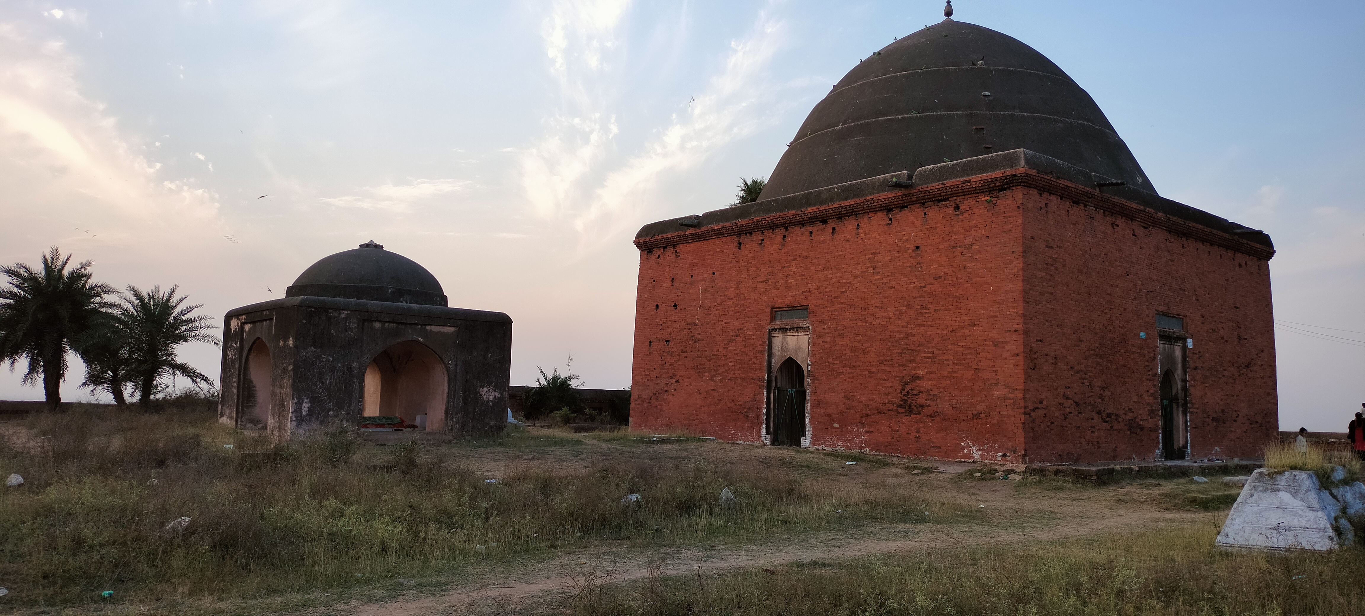 Mausoleum of Ibrahim Bayu and other tombs