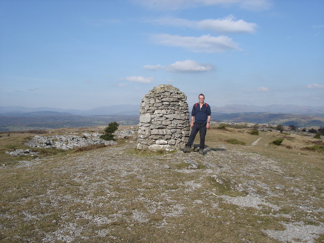 Whitbarrow Scar - summit cairn - geograph.org.uk - 1186509