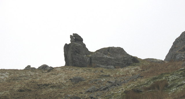 File:"The Snail" - perched blocks on The Horns - geograph.org.uk - 262730.jpg