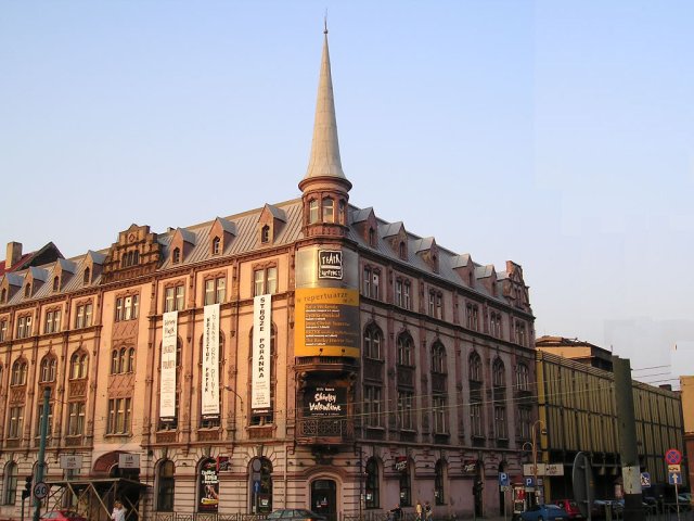 File:13-teatr-chorzow.jpg