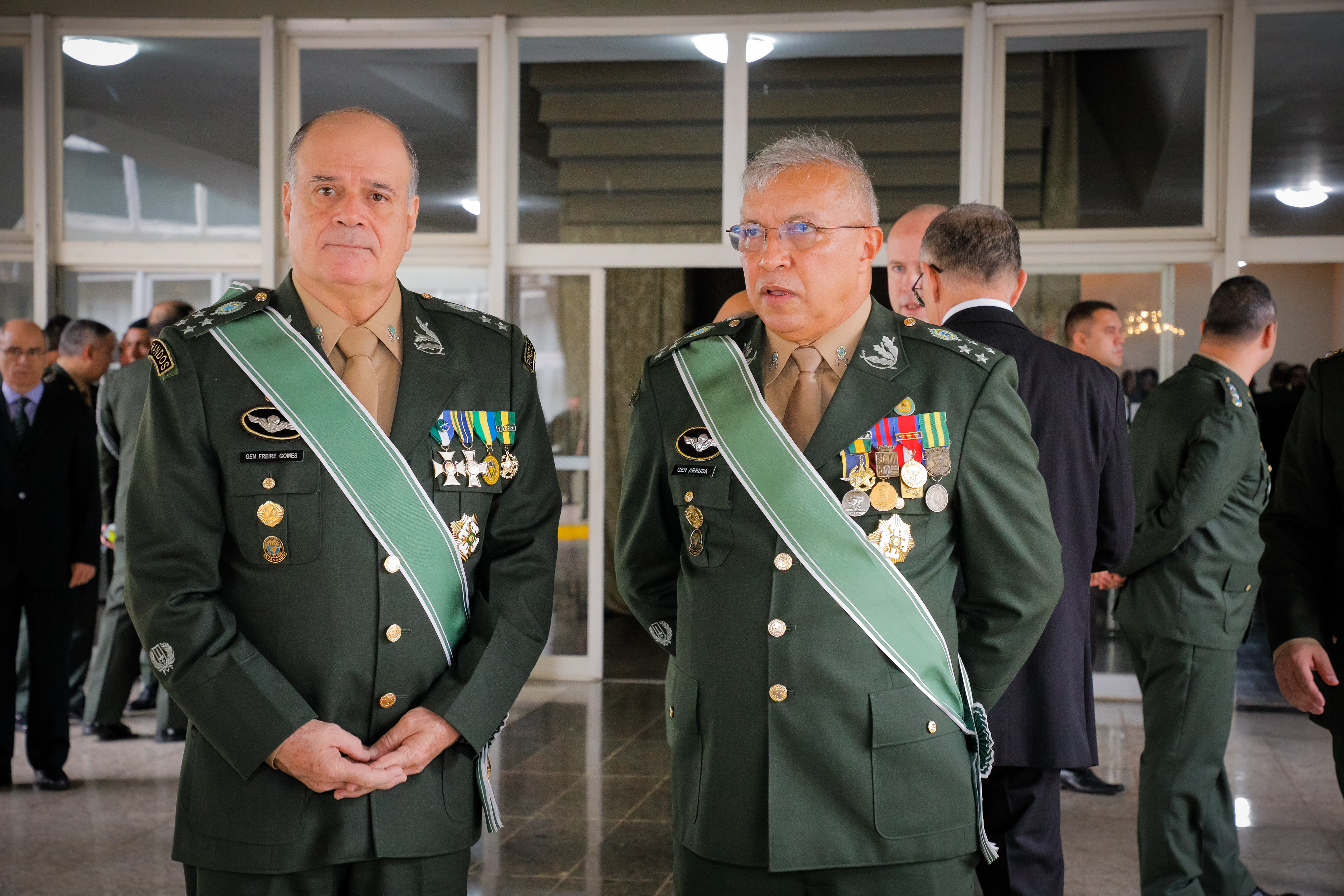 Biografia - Comandante do Exército - Exército Brasileiro