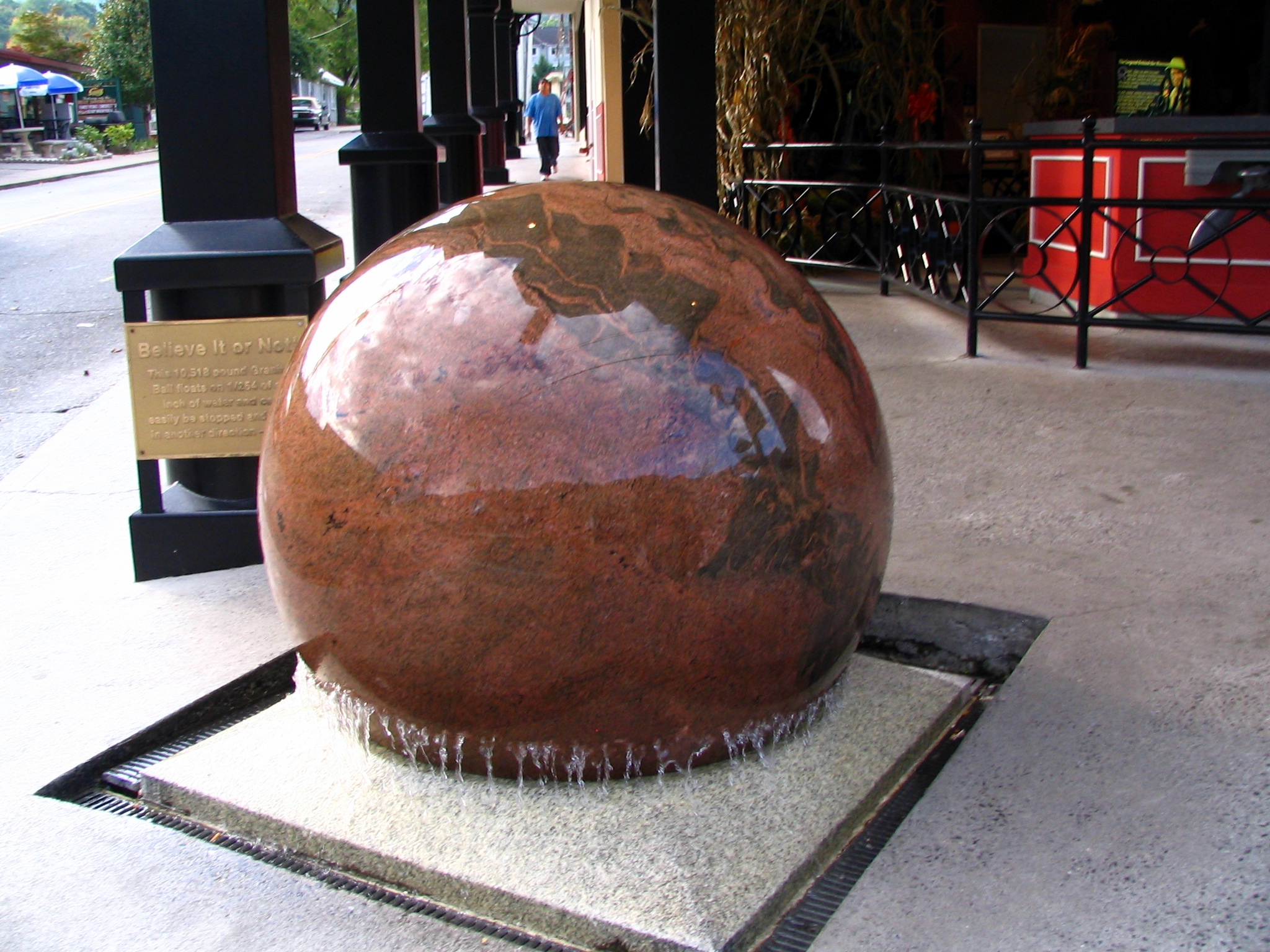 File:5-ton floating granite ball.jpg - Wikimedia Commons
