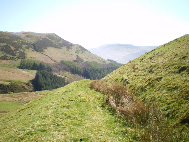 File:Across Cwm Nantewyn from the bridleway - geograph.org.uk - 1267357.jpg