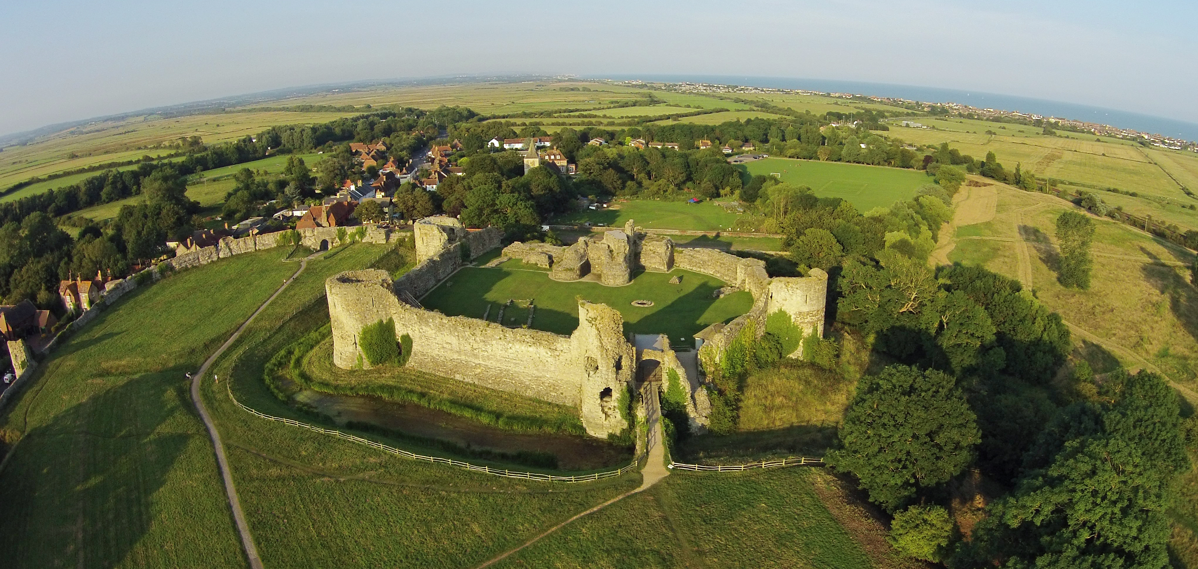 Kastell norman eus krennamzer, e-barzh kloazur roman