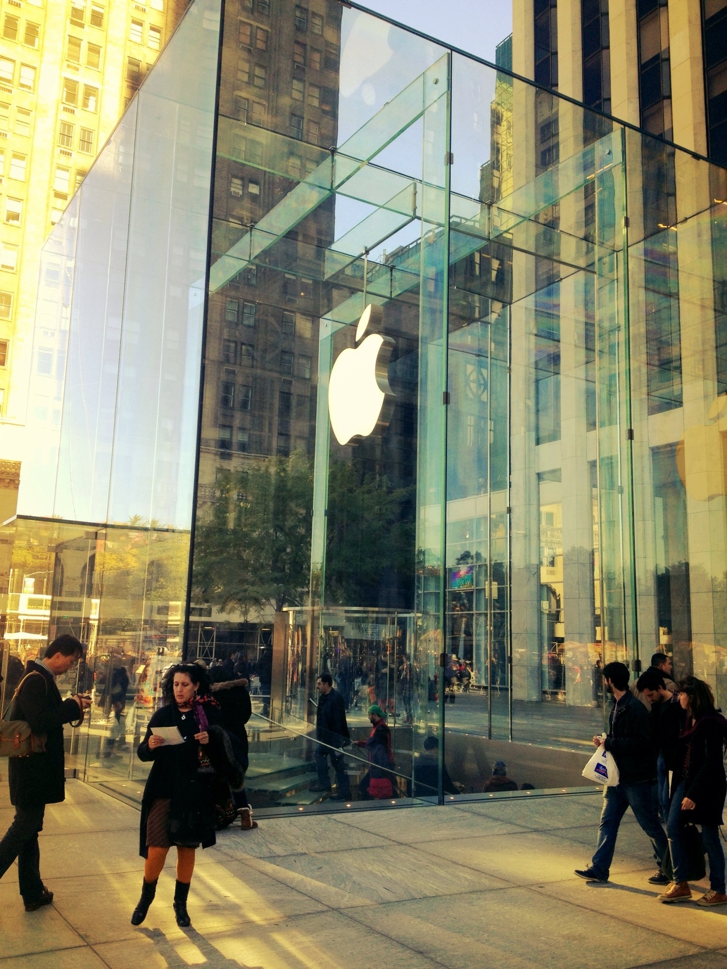 File:Apple store fifth avenue.jpg - Wikipedia