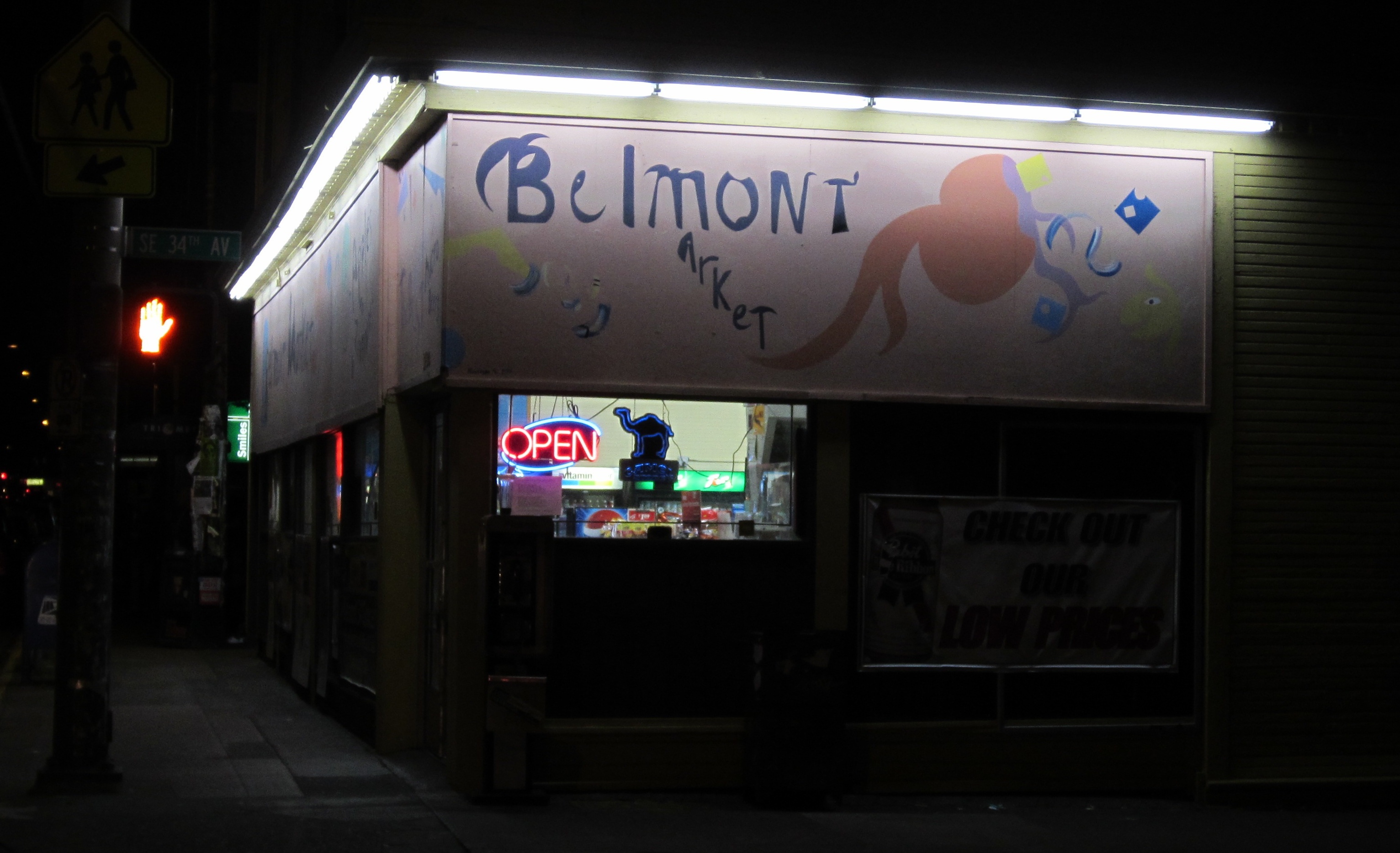 File:Belmont Market, SE Portland, Oregon 2012.jpg ...