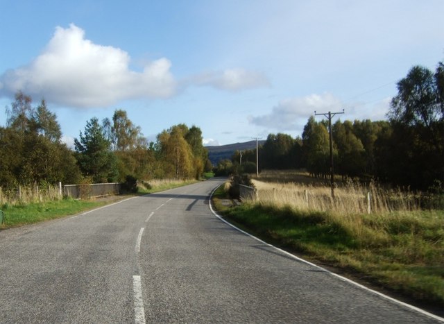 File:Bridge over Allt Drimneach - geograph.org.uk - 1553753.jpg