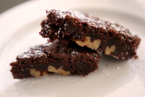 File:Brownies to die for, August 2010.jpg