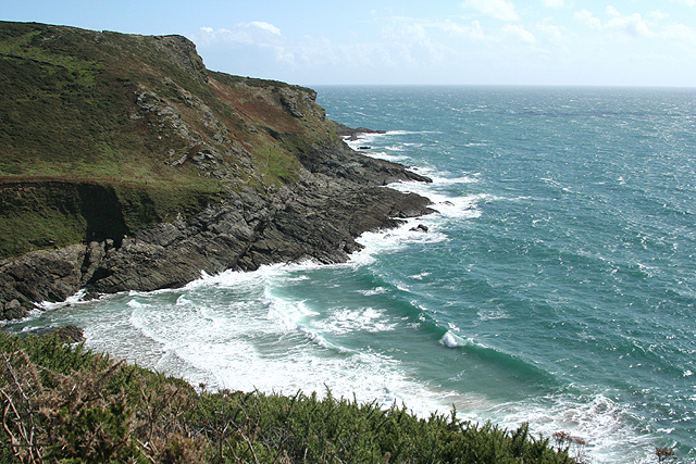 File:Chivelstone, Elender Cove - geograph.org.uk - 951873.jpg