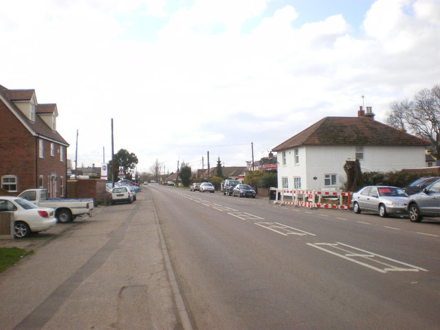 File:Colchester Road, Weeley - geograph.org.uk - 1578997.jpg