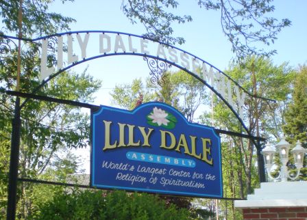 File:Lily Dale Entrance.JPG