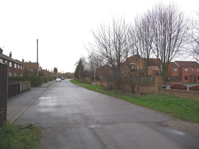 File:Looking west along Byram Park Road - geograph.org.uk - 1620842.jpg