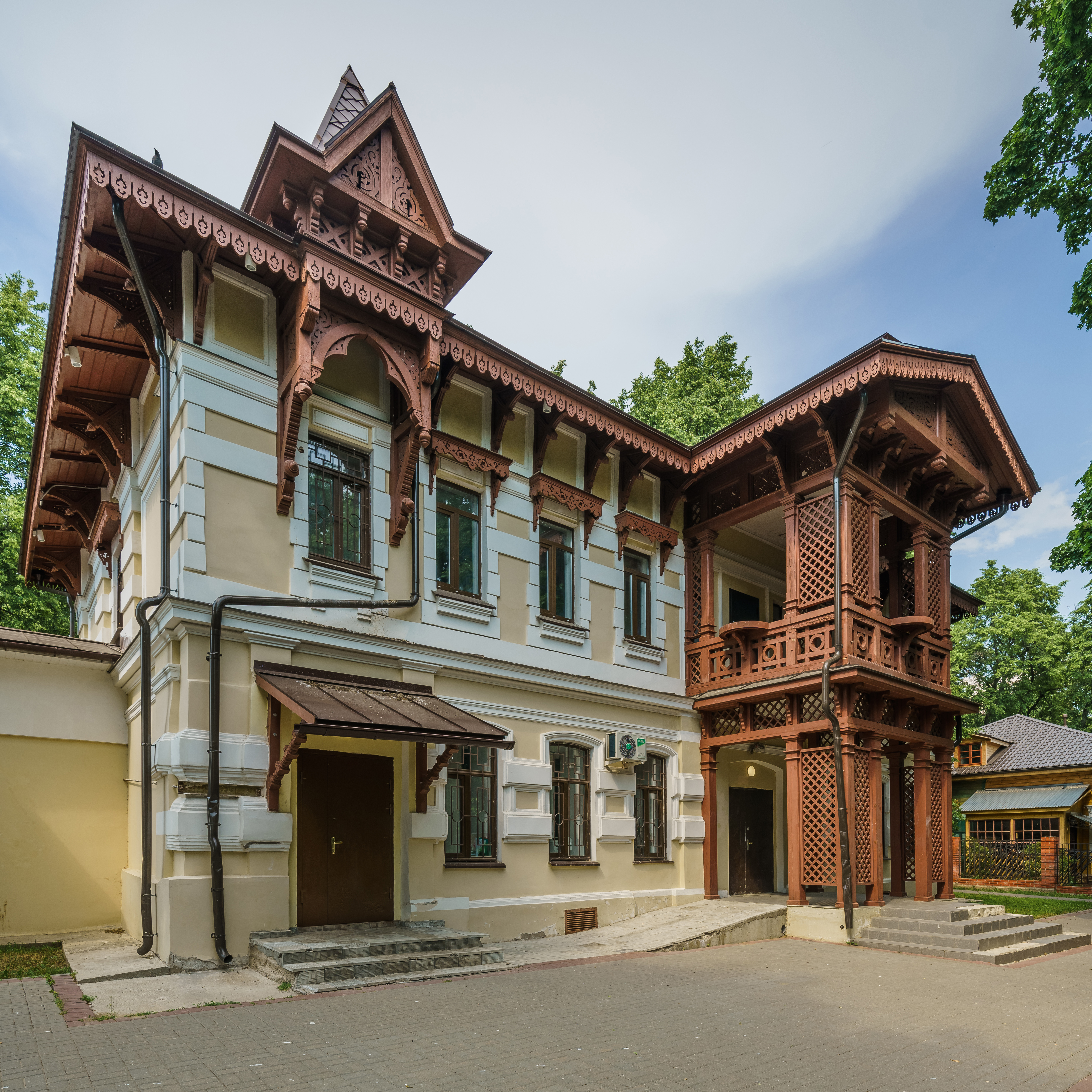 братья андрей и василий получили по наследству двухэтажный дом (100) фото