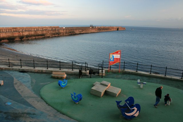 File:Playpark, Block Sands and the Heugh Breakwater - geograph.org.uk - 614703.jpg