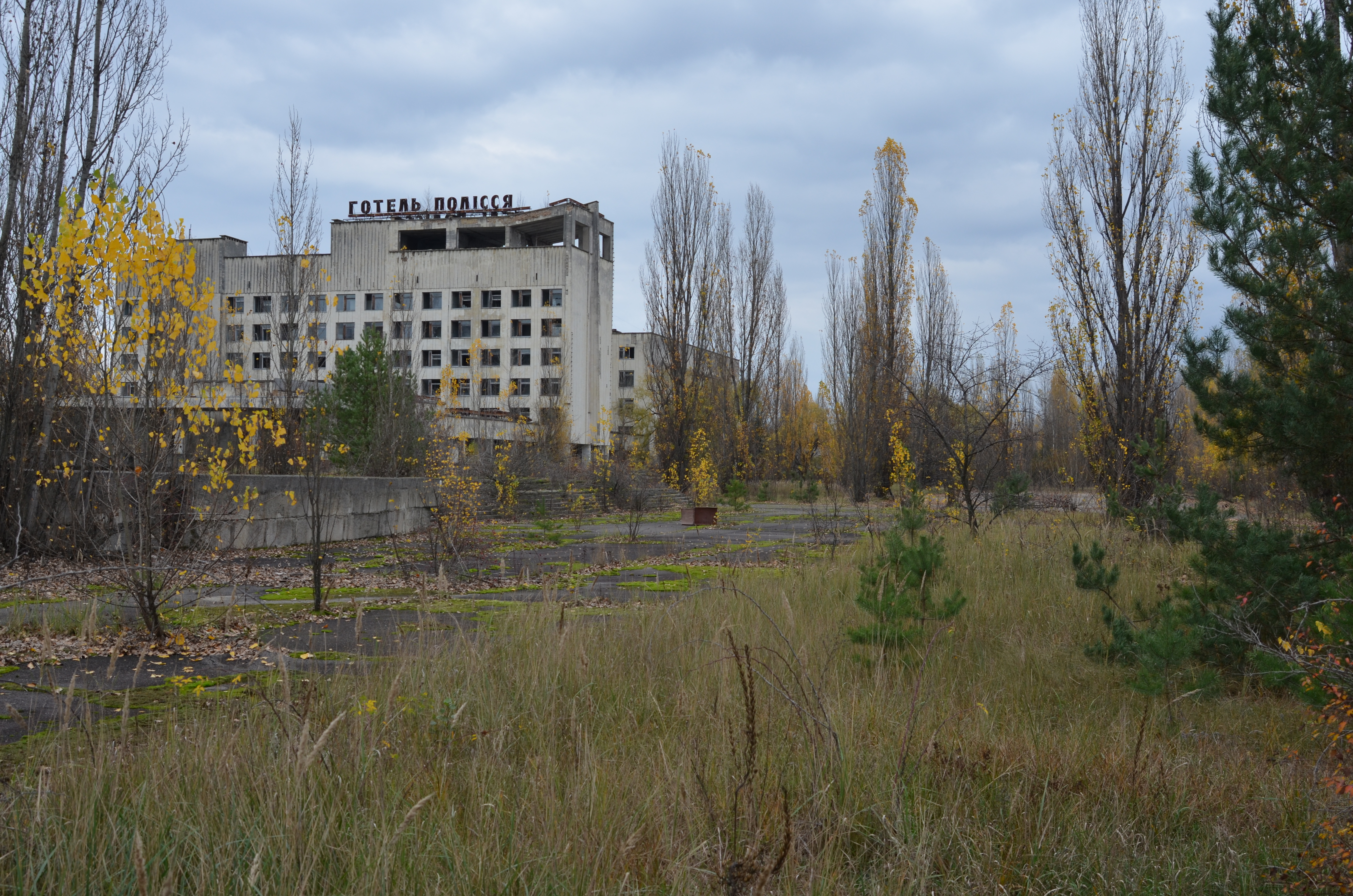 Припять 2009. Припять проспект Строителей 28. Припять 2002. Проспект Строителей 2 Припять. Припять площадь.