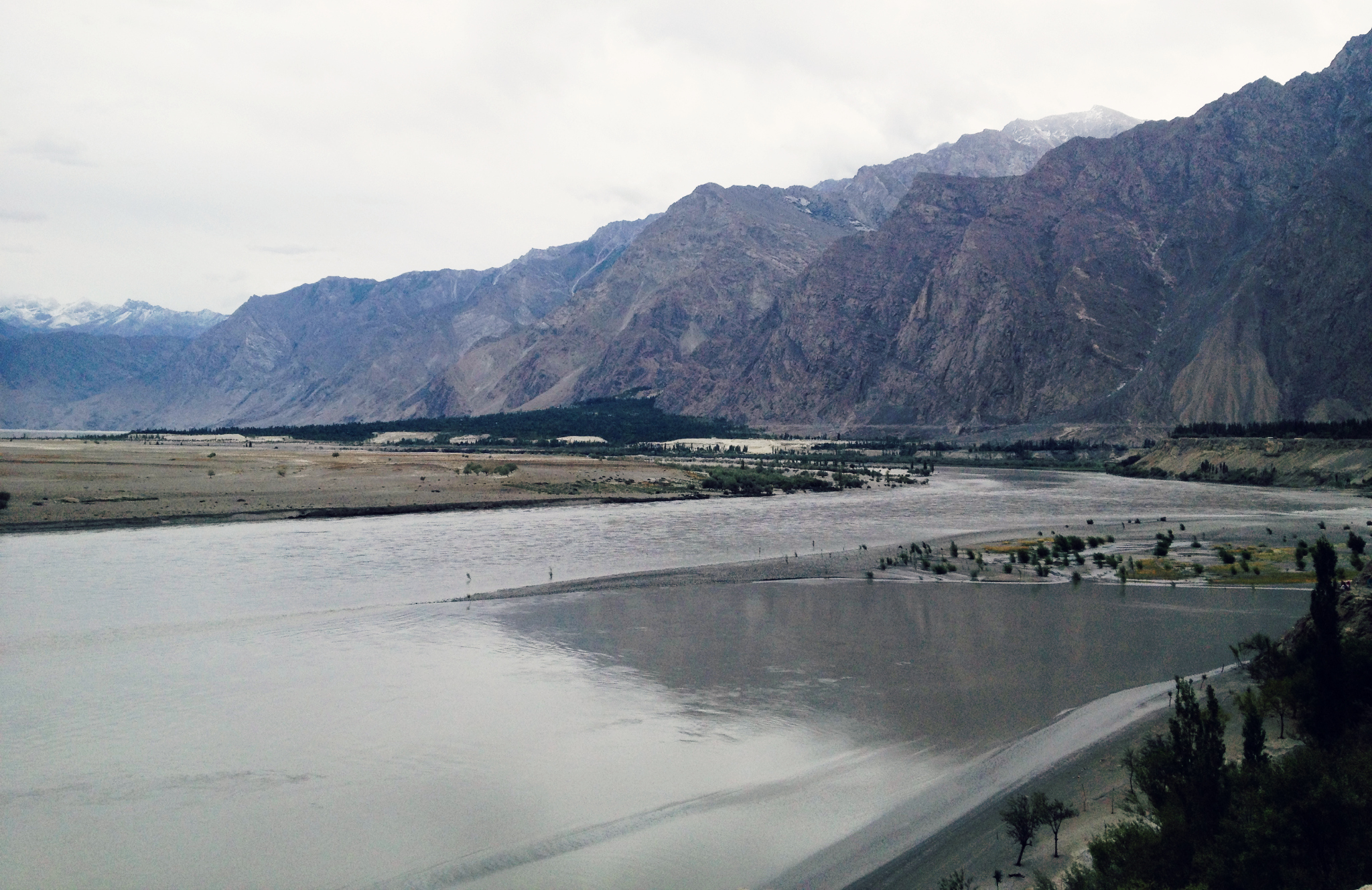 Инд п. Реки инд и анд. Indus River. Аэропорт Скарду.