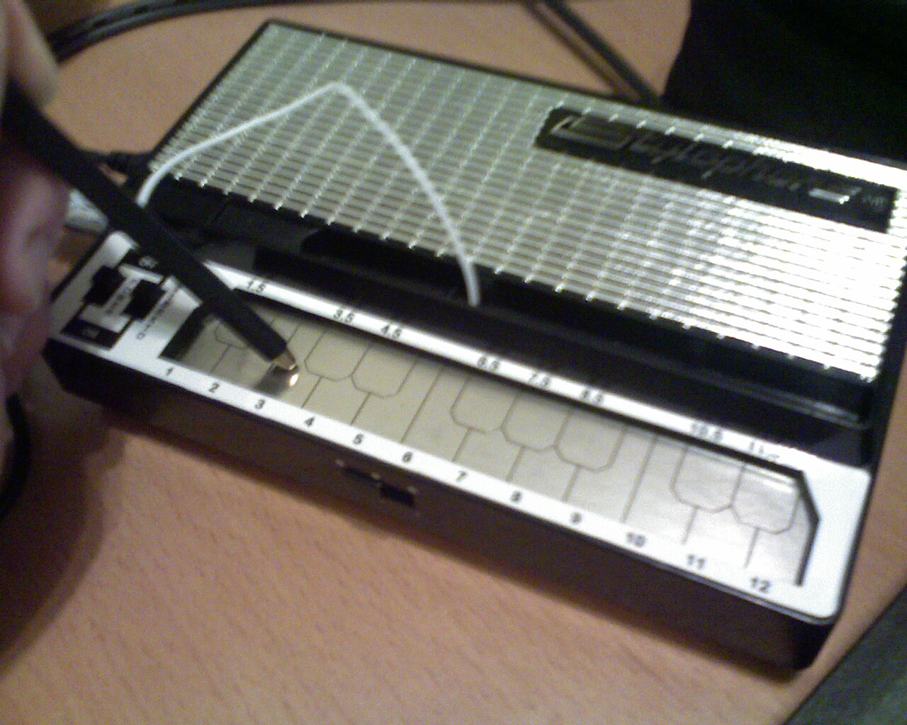 Стилофон. Stylophone музыкальный инструмент. Stylophone за 2000. Стилофон своими руками. Стилофон это