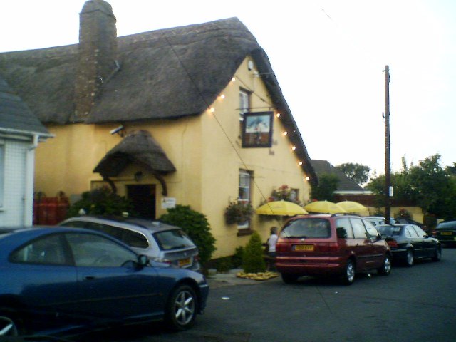Small picture of The Thatched Inn courtesy of Wikimedia Commons contributors