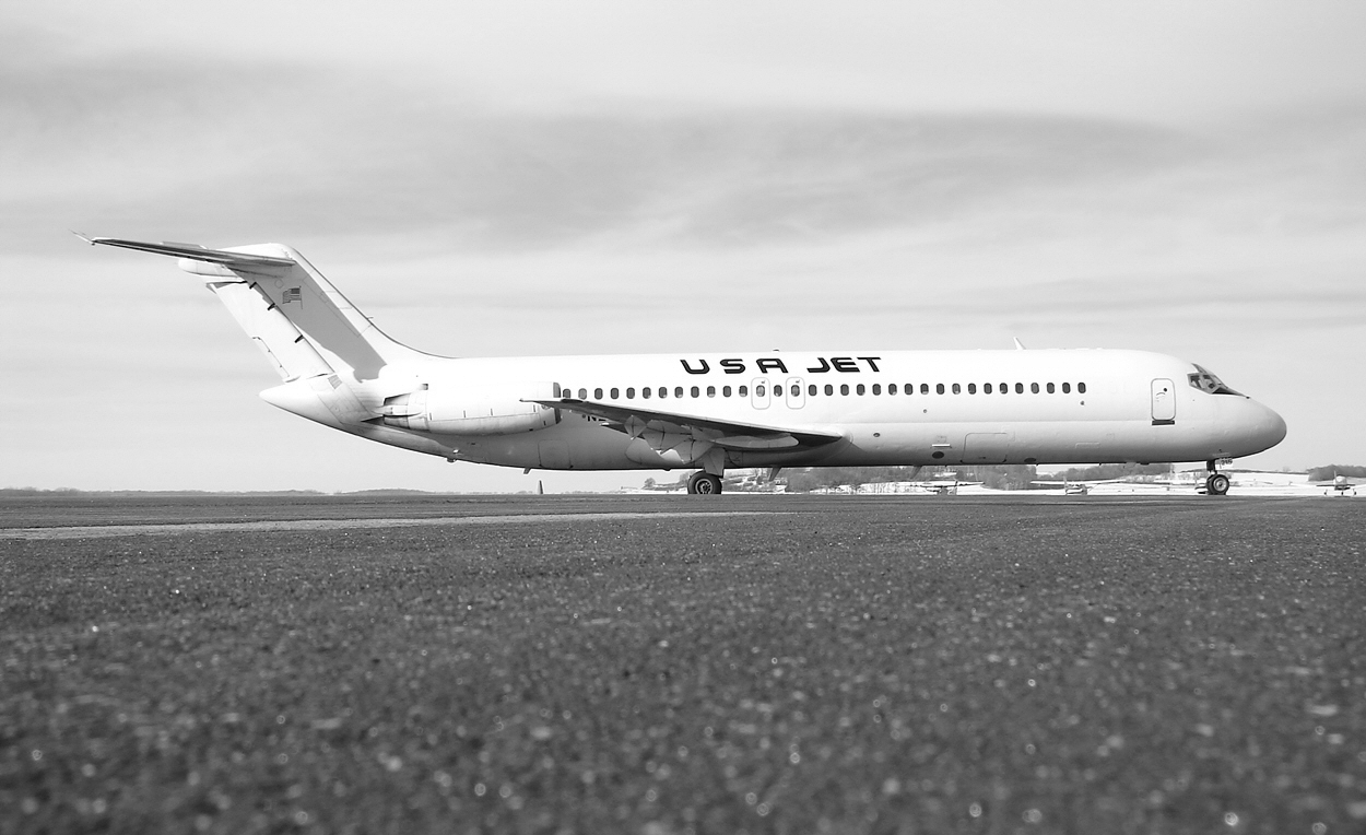 The DC-9 (6837606027).jpg