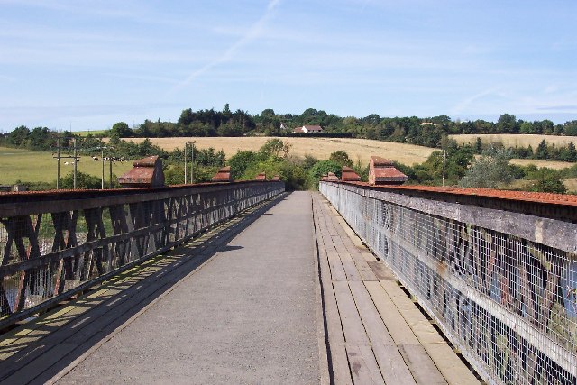 File The Iron Bridge Barnstaple geograph 43025.jpg