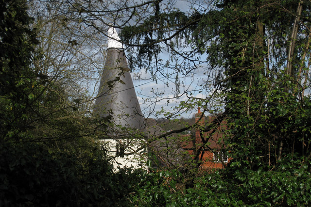 The Oast House, Lower Church Farm, Speldhurst Hill, Speldhurst, Kent - geograph.org.uk - 1240211