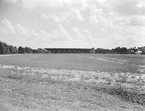 File:TulaneStadiumFromClaiborne1938.jpg