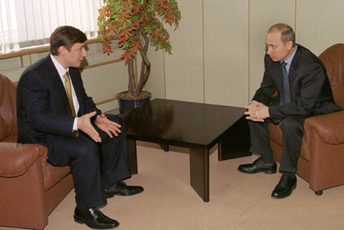 File:Vladimir Putin 22 March 2002-8.jpg