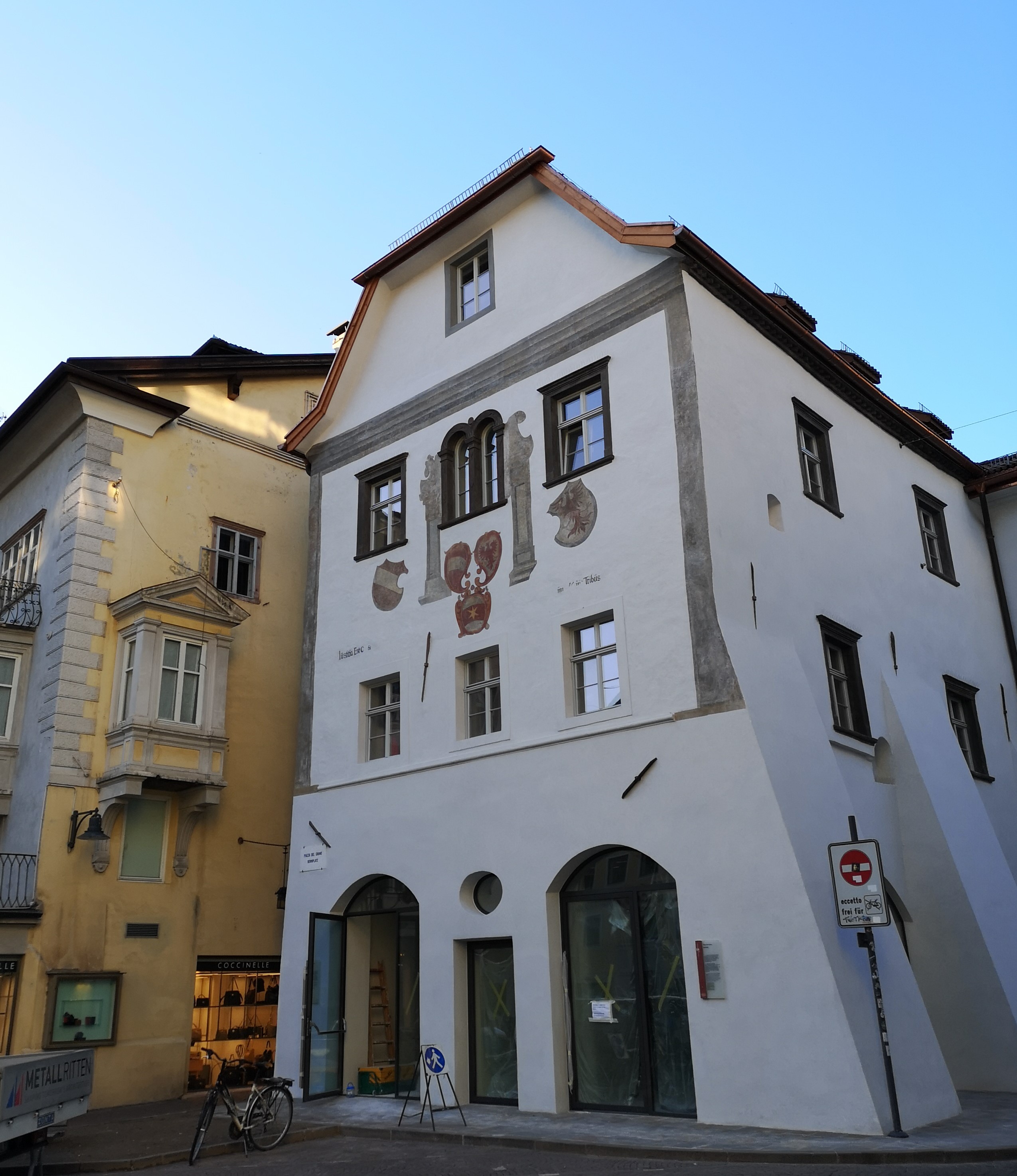 File Waaghaus Bozen von S dosten 2019.jpg Wikimedia Commons