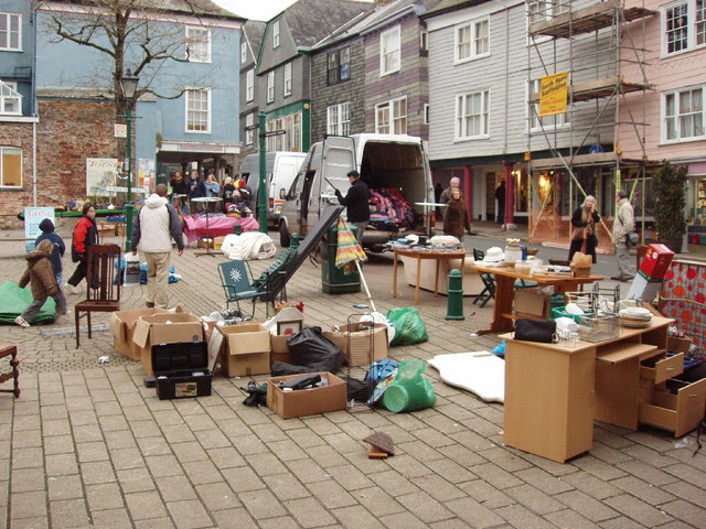 English: 2nd-hand goods in Totnes market The g...