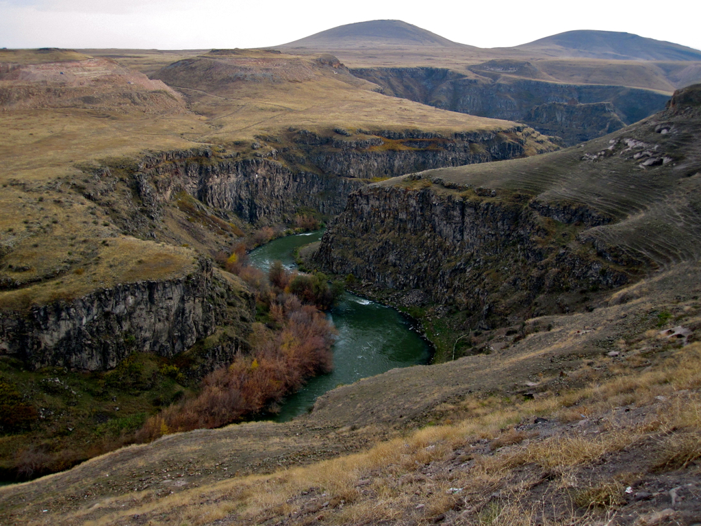 Река ахурян